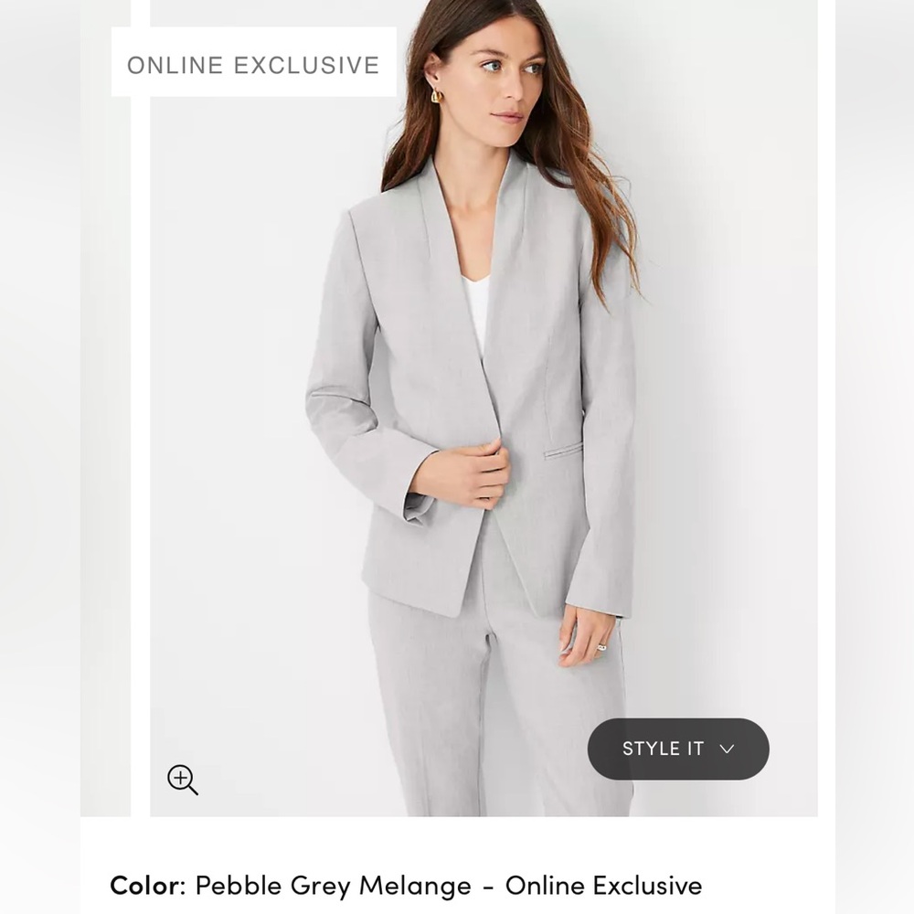 EUC - Ann Taylor The Petite Cutaway Blazer in Bi-Stretch